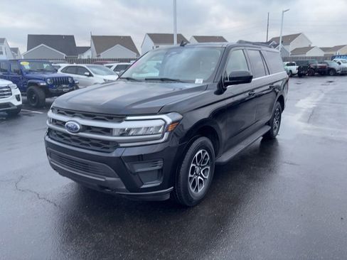 Certified 2023 Ford Expedition Max XLT image 2