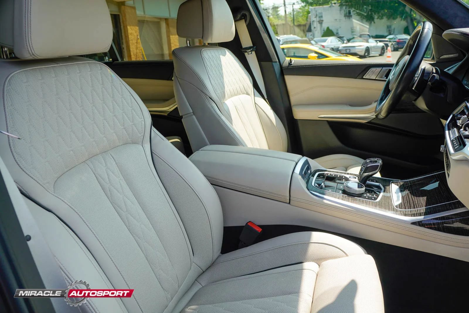 Used 2022 BMW X7 M50i AWD/4WD image 32