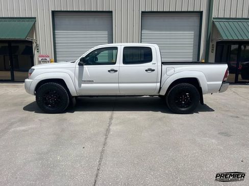 Used 2009 Toyota Tacoma PreRunner RWD image 5