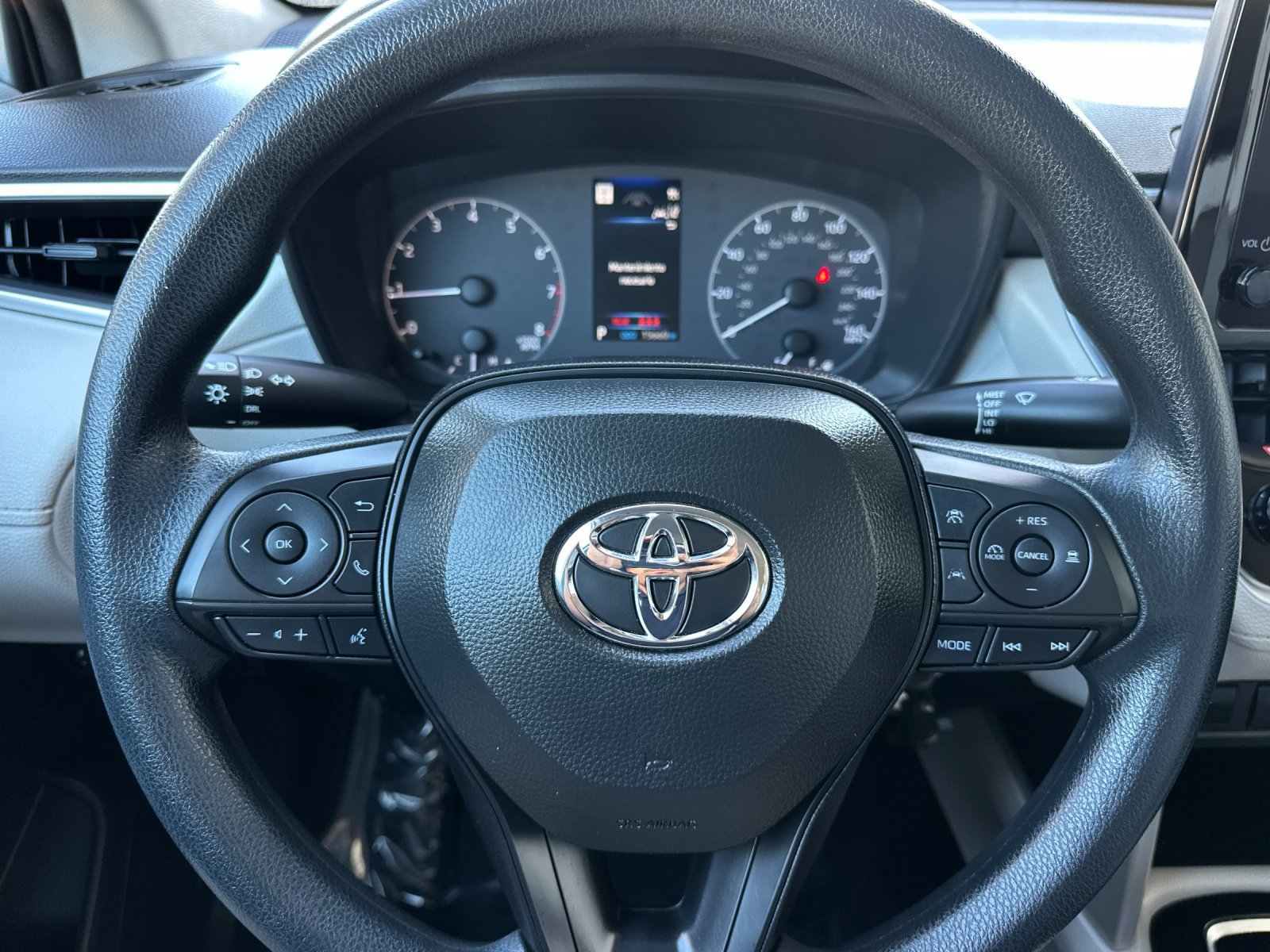 Used 2025 Toyota Corolla Cross L FWD image 20