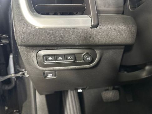 Used 2022 GMC Terrain SLT w/ Infotainment Package II image 19