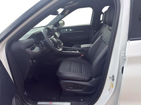 New 2026 Ford Explorer ST-Line w/ ST-Line Street Pack image 13