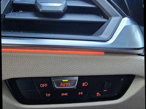 Used 2021 BMW 330i xDrive Sedan w/ Convenience Package image 20