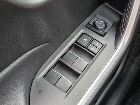 Used 2024 Toyota RAV4 XLE FWD image 23