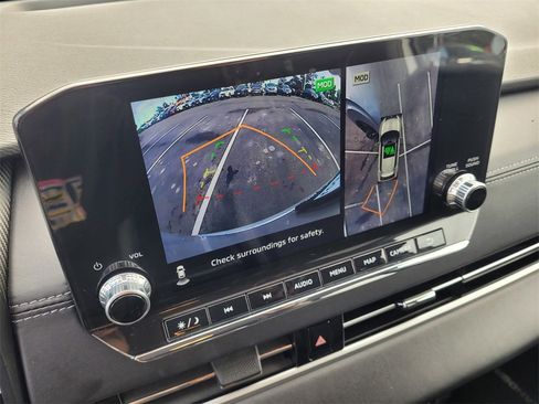 Used 2024 Mitsubishi Outlander SE image 15