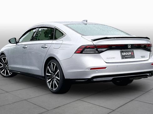 Used 2025 Honda Accord Touring image 11