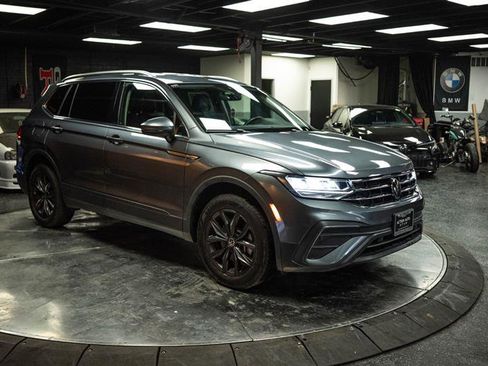 Used 2024 Volkswagen Tiguan SE image 5