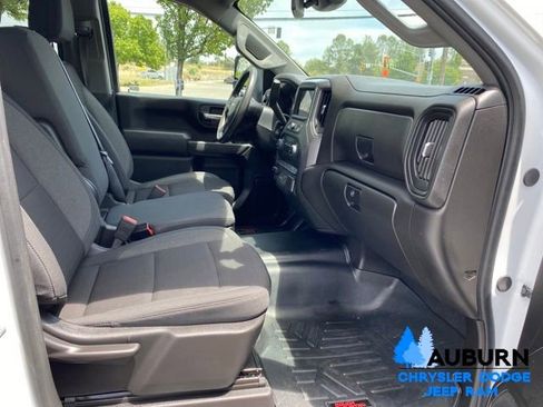 Used 2024 Chevrolet Silverado 2500 Custom w/ Custom Value Package AWD/4WD image 15