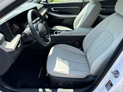New 2025 Hyundai Sonata SEL image 9