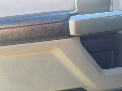 Used 2019 Ford F150 XLT w/ Equipment Group 302A Luxury image 8