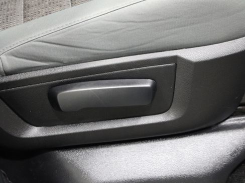 Used 2017 RAM 1500 Big Horn AWD/4WD image 21