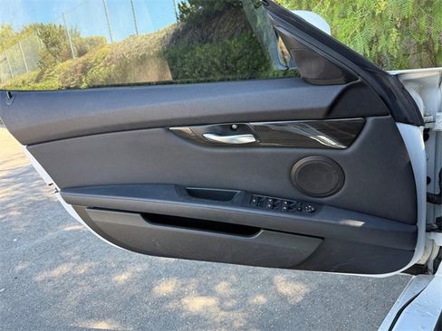 Used 2014 BMW Z4 sDrive28i image 10