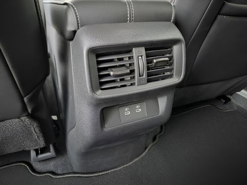 New 2026 Nissan Murano SL image 9