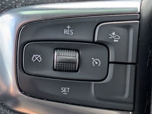 Used 2023 Chevrolet Blazer LT w/ Convenience Package FWD image 18