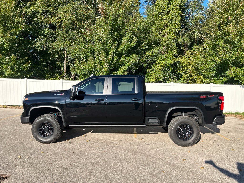 Used 2025 Chevrolet Silverado 2500 ZR2 w/ ZR2 Bison Edition AWD/4WD image 6