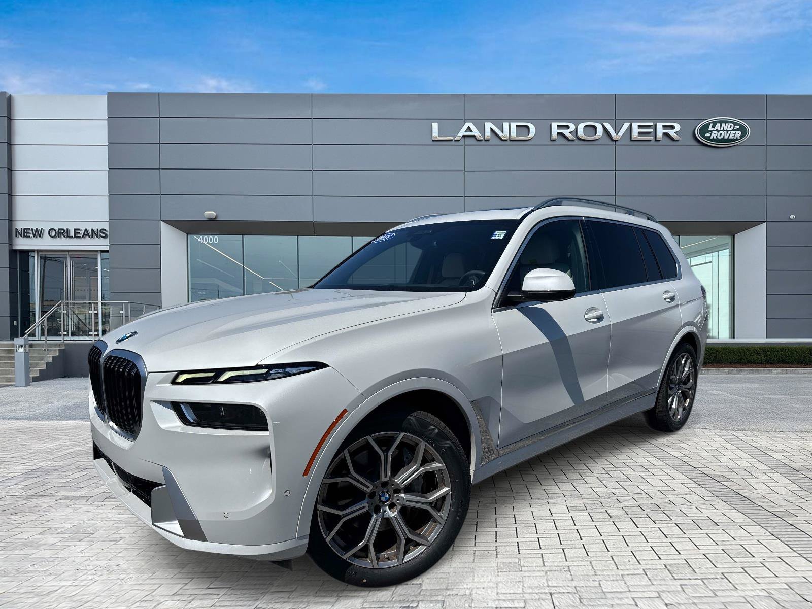 Used 2023 BMW X7 xDrive40i w/ Executive Package AWD/4WD image 1