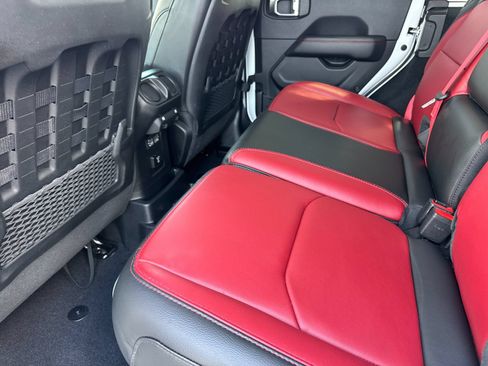 Used 2023 Jeep Wrangler Unlimited Rubicon 4xe AWD/4WD image 14