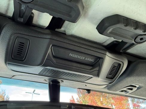 New 2025 Jeep Gladiator Sport image 24