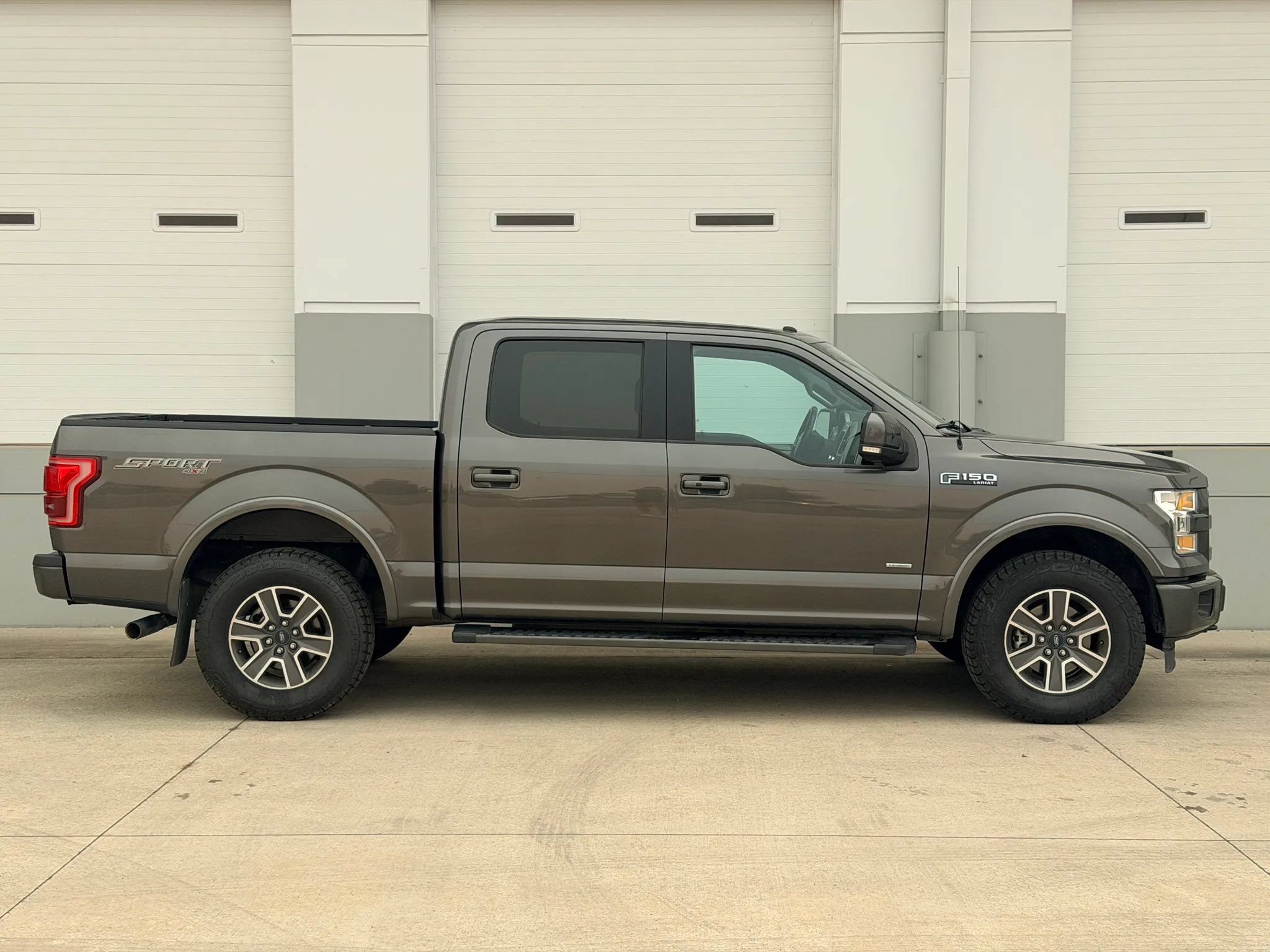 Used 2017 Ford F150 Lariat AWD/4WD image 6