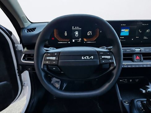 Used 2025 Kia K4 FWD image 22