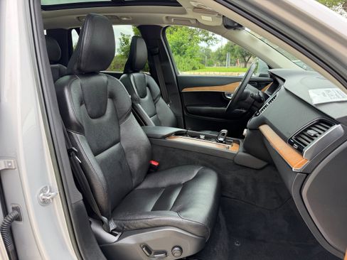 Certified 2023 Volvo XC90 B6 Plus AWD/4WD image 10