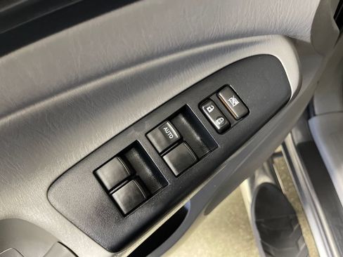 Used 2015 Toyota Tacoma PreRunner w/ TRD Off-Road Package RWD image 16