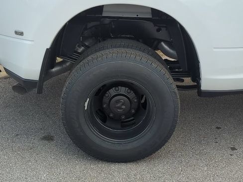 New 2026 RAM 3500 Tradesman AWD/4WD image 31