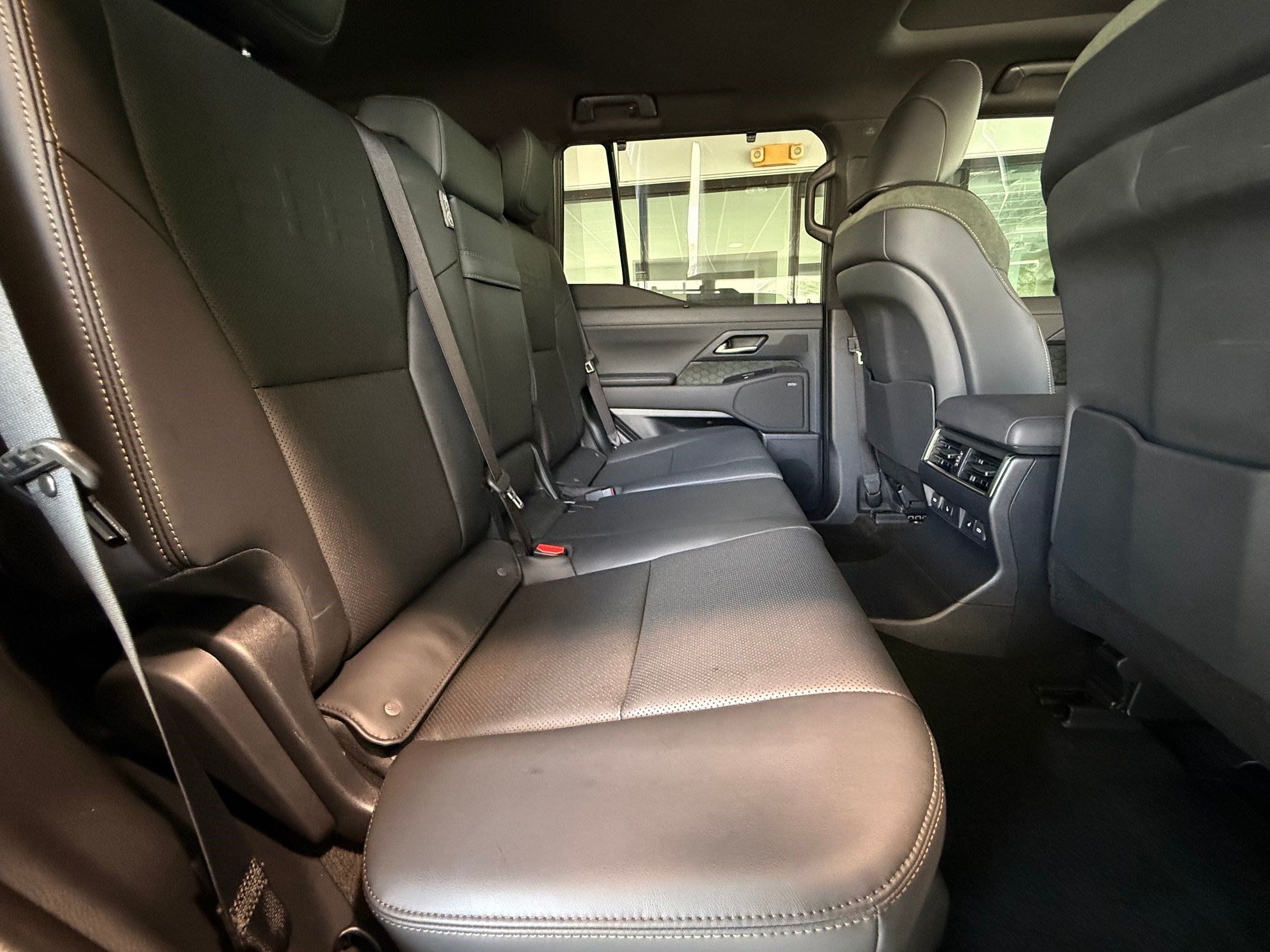 Used 2024 Lexus GX 550 AWD/4WD image 28