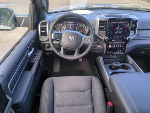 New 2026 RAM 1500 4x4 Crew Cab image 16