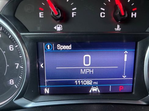 Used 2020 GMC Terrain SLE w/ Elevation Edition image 26