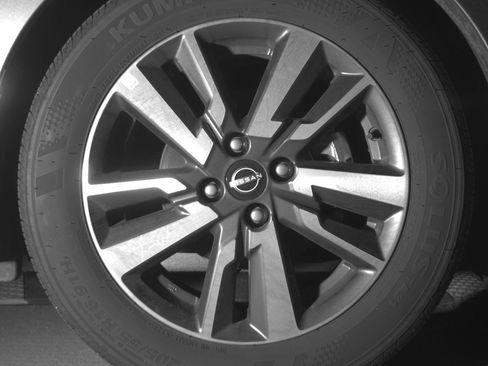 Used 2025 Nissan Versa SV FWD image 13