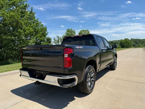 Used 2024 Chevrolet Silverado 1500 LT AWD/4WD image 3
