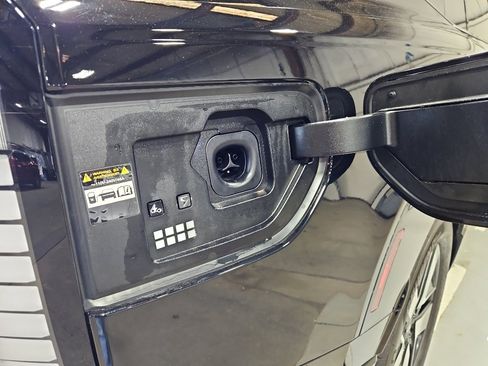 Used 2026 Hyundai Ioniq 9 SEL image 5