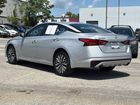 Used 2024 Nissan Altima 2.5 SV w/ SV Premium Package AWD/4WD image 4