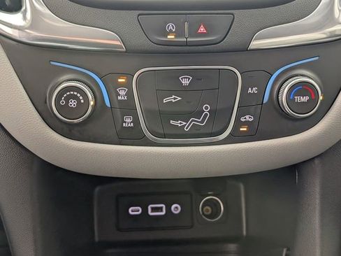 Used 2022 Chevrolet Equinox LS image 22