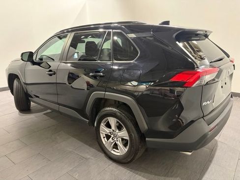 Used 2025 Toyota RAV4 XLE AWD/4WD image 3