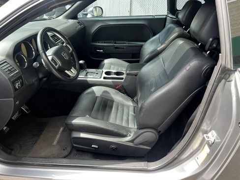 Used 2013 Dodge Challenger SXT Plus RWD image 17