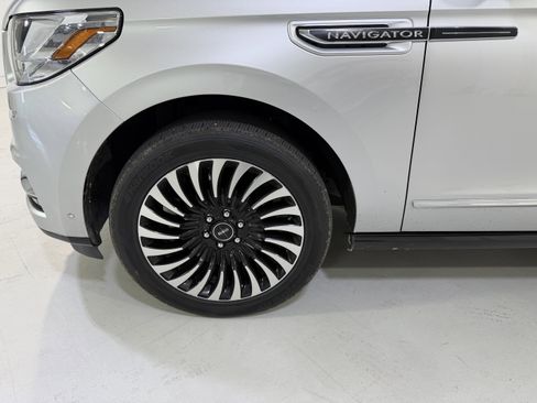 Used 2019 Lincoln Navigator Black Label w/ Cargo Package image 9