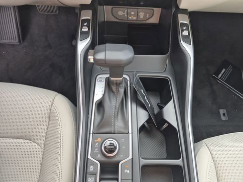 New 2026 Kia Sorento S image 9