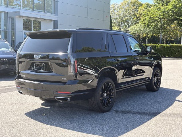 Used 2025 Cadillac Escalade Premium Luxury w/ LPO, Radiant Package AWD/4WD image 5