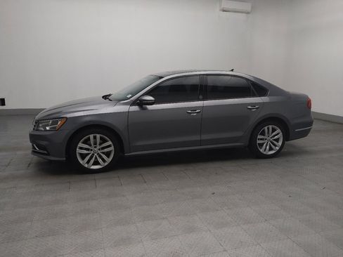 Used 2019 Volkswagen Passat Wolfsburg Edition FWD image 2