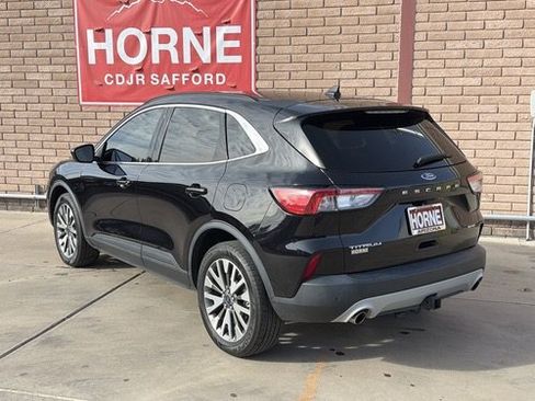 Used 2022 Ford Escape Titanium w/ Class II Trailer Tow Package AWD/4WD image 3