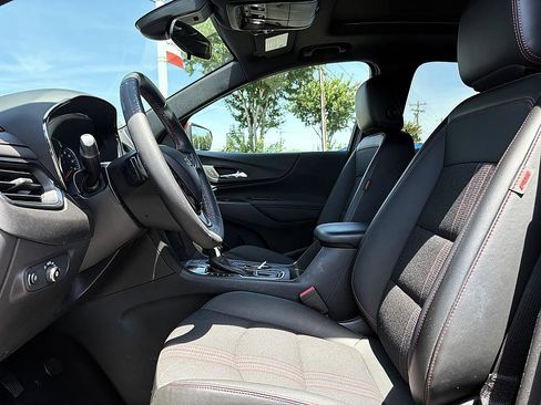 Used 2023 Chevrolet Equinox RS FWD image 9