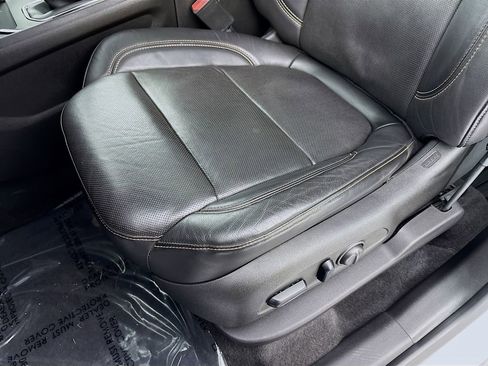 Used 2018 Chevrolet Traverse Premier image 23