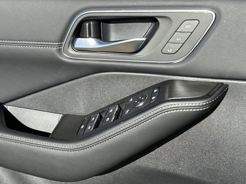 New 2026 Nissan Rogue Platinum w/ Platinum Premium Package image 17