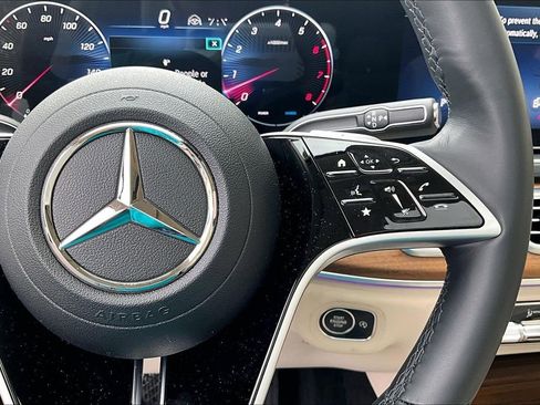 Used 2026 Mercedes-Benz GLS 450 GLS 450 image 21