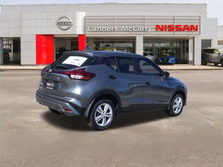 New 2025 Nissan Kicks Play S video 3