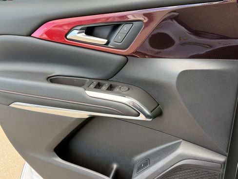 Used 2024 Chevrolet Traverse Z71 image 31