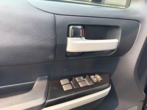 Used 2019 Toyota Tundra SR5 AWD/4WD image 16