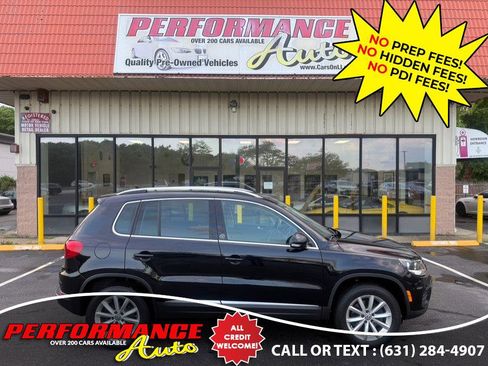 Used 2017 Volkswagen Tiguan Wolfsburg Edition AWD/4WD image 2